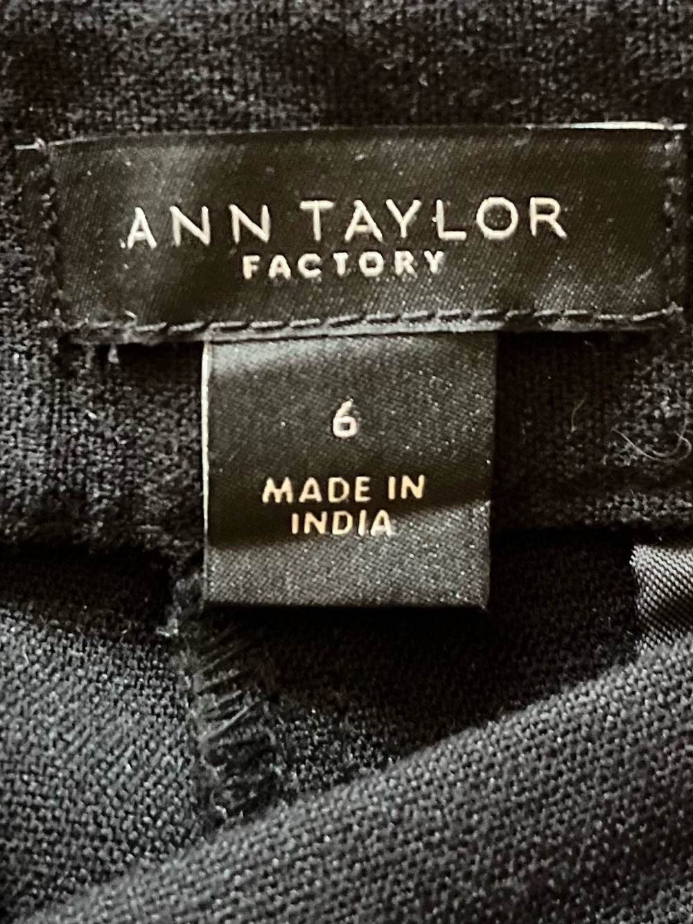ANN TAYLOR Lace Trim Cropped Pants - Picture 11 of 11